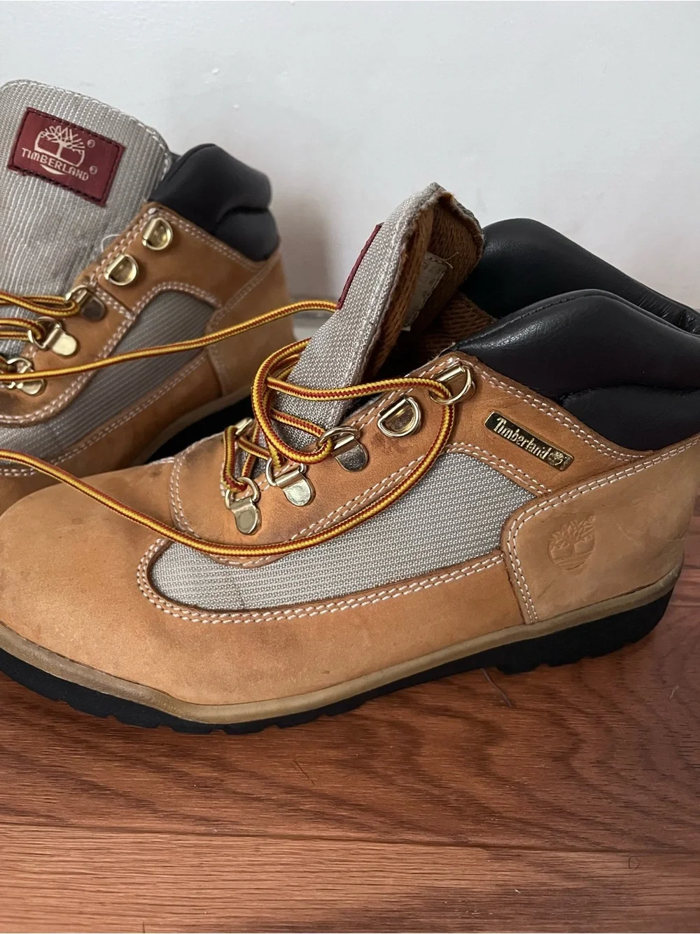 Timberland Field Boot Mid Lace Up Kids, Size 3 10.5CM Approx, Wheat Nubuck AS IS